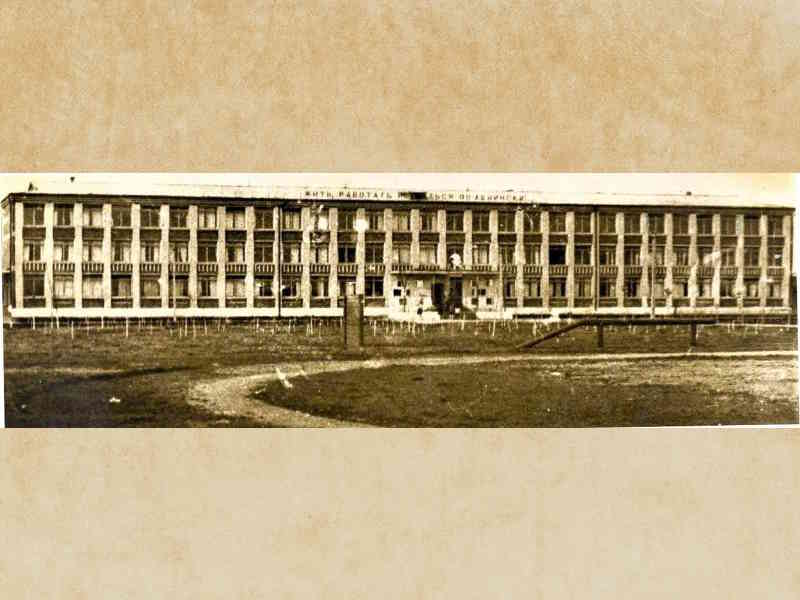 Фотографии школы.